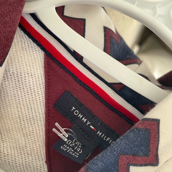 Tommy Hilfiger Burgundy and Navy Patterned Hoodie Youth size 12-14 NWOT - Picture 3 of 3